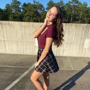 Meet your Posher, Crystal